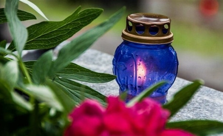 Проводи у Нетішині: поминання померлих на старому й новому кладовищах, розпорядок богослужінь