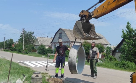 Водоканал у парку демонтував аварійне перекриття камери, а в "Морському" ремонтував насосну станцію