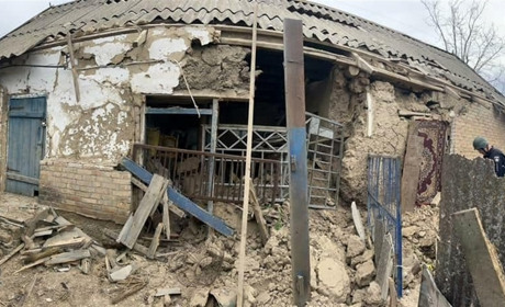Тричі за добу російські війська обстріляли Марганецьку громаду: поліція фіксує наслідки атаки