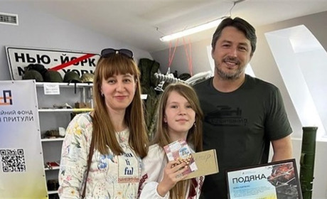 Сергій Притула подякував дівчинці зі Звягеля Тетяні Портянко за допомогу у зборі грошей на ЗСУ