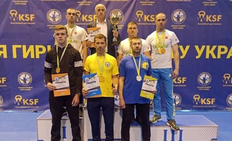 Золото, срібло та бронза: гирьовики Сарненщини привезли нагороди з чемпіонату України