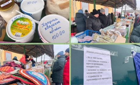На День ЗСУ у Володимирці волонтерки ярмаркували