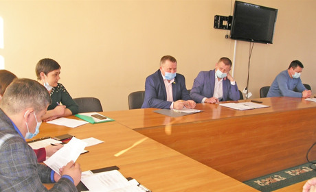 Вараська районна рада: подих дозволили перевести, а що буде завтра, ніхто не знає
