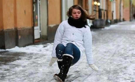 Як вберегтися від падіння взимку: поради від сватівського лікаря-травматолога