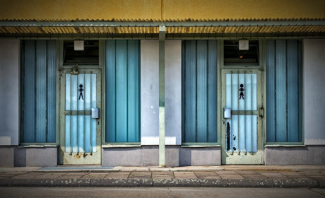 У Сватівській мерії пообіцяли на площі 50-річчя Перемоги збудувати громадську вбиральню