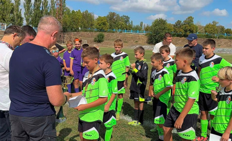 «Срібні» нагороди зі змагань у Південноукраїнську. Первомайські футболісти з Victory вдало виступили