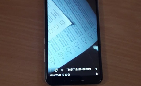 На дільниці у 9-й школі спіймали вже другу людину, яка фотографувала бюлетень у кабінці