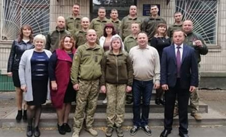 «Хай мир панує завжди  і спокій навкруги»...