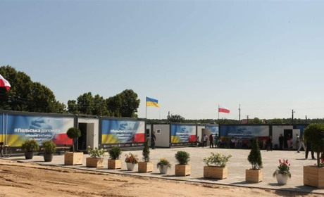 В Новоселівці відкрили тимчасове модульне містечко, де житимуть 280 людей