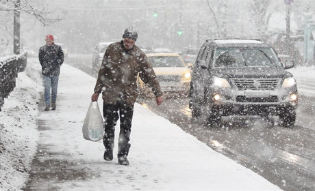 Погода на Сумщині ускладнюється, учасників дорожнього руху просять бути уважними