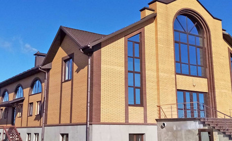 Новосілля у сусідів: у селі Велихів відкрили новий Дім молитви