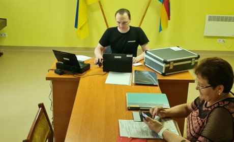 Мешканці Куп’янської громади можуть отримувати послуги ЦНАПу завдяки сервісу "Кейс Мобільний Офіс"