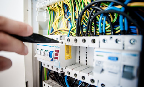 Підприємства Сватівського та Станично-Луганського районів — «лідери» з крадіжок електроенергії