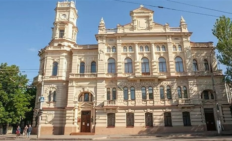 Ідентифіковано ще три викрадені з Херсонського художнього музею картини