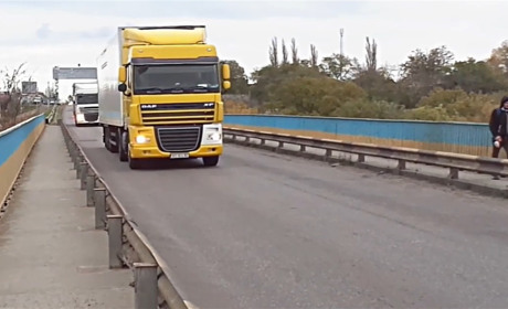 Міст через Дністер в Маяках аварійний? Як це коментує Служба автомобільних доріг в Одеській області