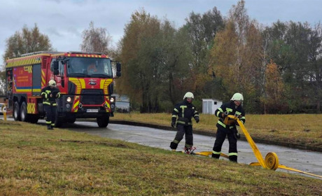 У Звягелі провели навчання з цивільного захисту: евакуація, пожежогасіння та перша допомога