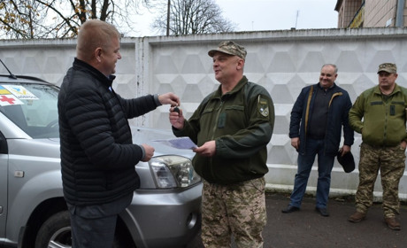 Авто військовим ЗСУ і пожежка – у віддалене село