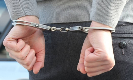 Дівчині, яка пограбувала пенсіонерку, поліцейські оголосили підозру: Новоград-Волинщина