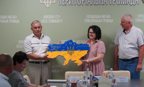 Городок зустрів делегацію із Запоріжжя: ділилися досвідом у сфері освіти, культури й медицини
