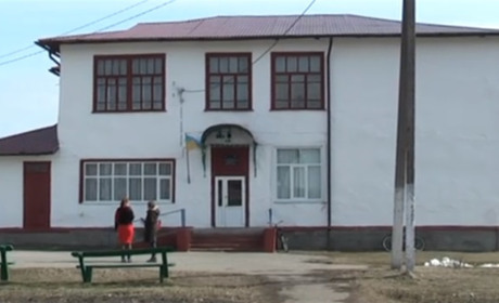 Гімназія і дитсадок у Дем'янцях на два тижні пішли на карантин