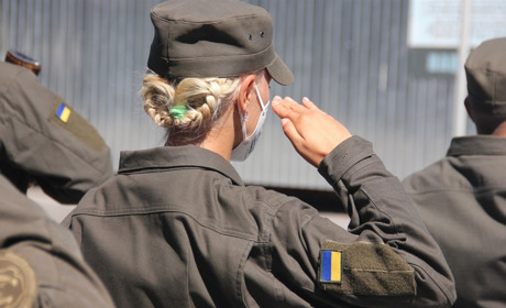 У нашій частині нікого не здивуєш тим, що жінки обіймають «чоловічі» посади