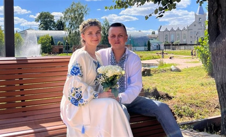 Молоде подружжя з Воронежу передало кошти подаровані на весілля для ЗСУ