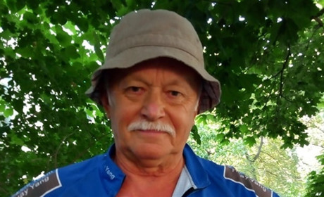 Художник Владимир Жарков  из Бердянска: «Ехать на велосипеде в Николаев? Не рекомендую!»