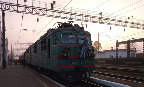 Прямого потяга до Києва більше не буде. Останні рейси через Первомайськ — наприкінці січня