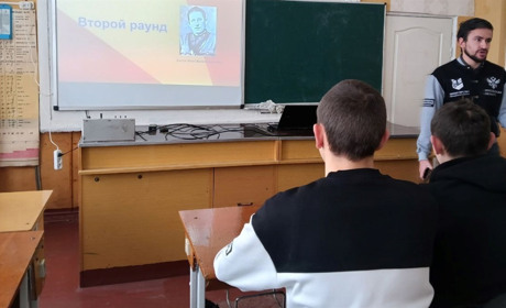 В окупованому Каховсьому районі колаборанти провели мілітаризовані квести для школярів