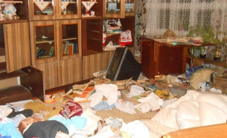 Зв’язав пенсіонерів і вкрав майже 90 тисяч: жителя Сарн засудили на сім років в’язниці