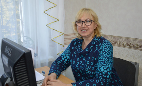 Сватівська хранителька людських доль розповіла, як іноді кільце від гранати може служити обручкою