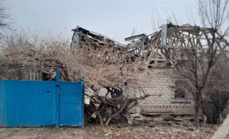 Армія рф на Херсонщині завдала ударів по житловим будинкам, приватним автівкам, АЗС