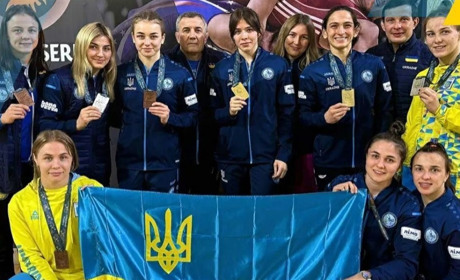 Херсонські борчині знову тріумфували на міжнародних змаганнях
