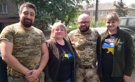 Ольга Отрохова та Вікторія Катриченко відвідали воїнів у «гарячих» точках: що зараз потрібно бійцям