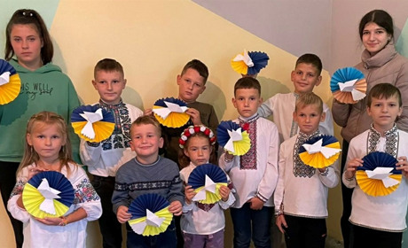 До Міжнародного дня миру у Волсвинському народному домі провели патріотичний захід для дітей
