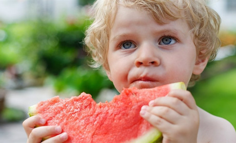 3 серпня - Міжнародний день кавуна: цікаві факти про соковиту смакоту