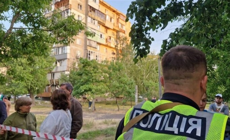 Внаслідок ракетної атаки у Києві загинули троє людей, серед них — мати з 11-річною донькою