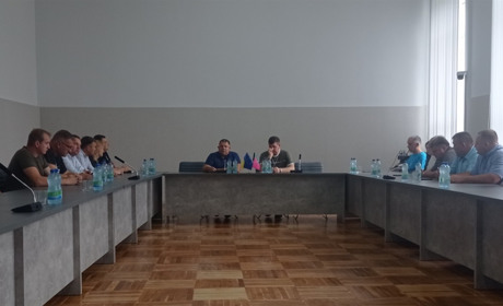 До аграріїв Менської громади приїздив народний депутат Анатолій Гунько. Про що говорили