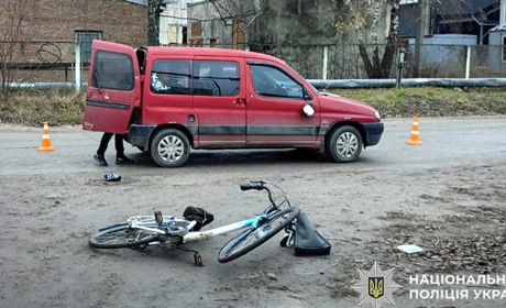 ДТП у Нетішині: під колесами автівки опинився 71-річний велосипедист