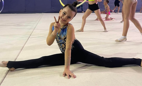 Гімнастка з Одещини, яка через обстріл втратила ногу, виступила з протезом на турнірі і перемогла