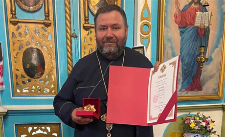 Священник Іван Поліжак із Переяслава отримав орден від митрополита Епіфанія