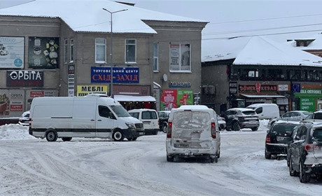 Штормове попередження на Хмельниччині: сніг, туман та ожеледиця 15-17 лютого