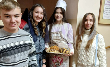 Різдво для сімей захисників, які загинули: християни-євангелісти вітали дітей та дружин визволителів