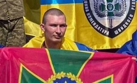 "Мамо, я в Україні!!!" - перші слова від сина Дмитра за два з половиною роки почула його мама