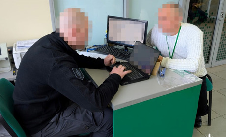 ДБР викрило схему обміну водійських посвідчень у сервісному центрі на Херсонщині