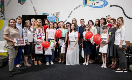 Діти Сватівщини можуть виграти у конкурсі Сергія Жадана «Читай-пиши» планшети і фотокамери