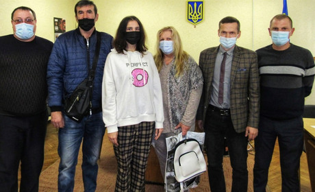 Южноукраїнка - вихованка із прийомної родини отримала однокімнатну квартиру в Вознесенську
