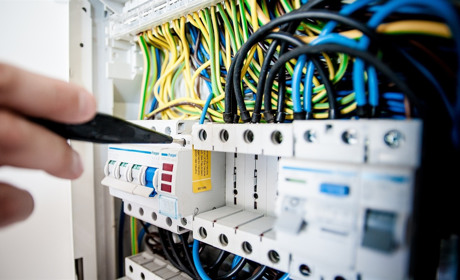 8 вересня у Сватовому і двох селах району не буде світла: графік відключень