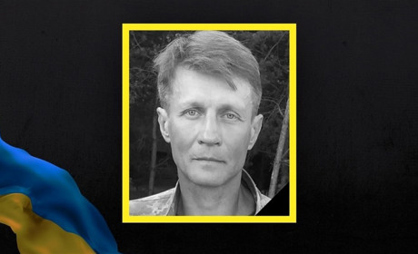 Віддамо шану Герою! Нетішинська громада проводжатиме у вічність воїна-захисника Віталія Бочарова
