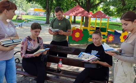 Берестинці можуть приєднатись до бібліотечної сутінкової вечірки та встановити рекорд